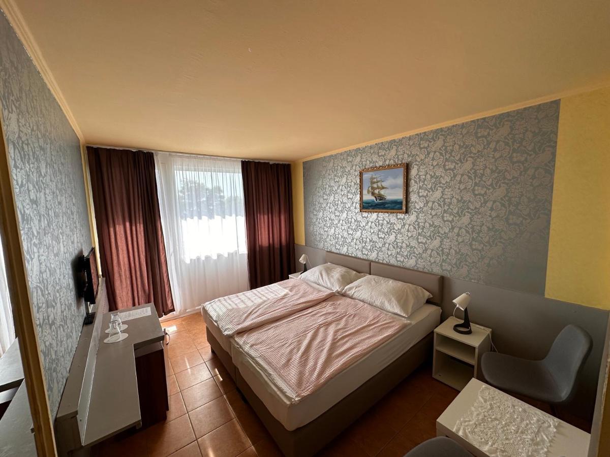 Part Hotel Siófok Exteriér fotografie
