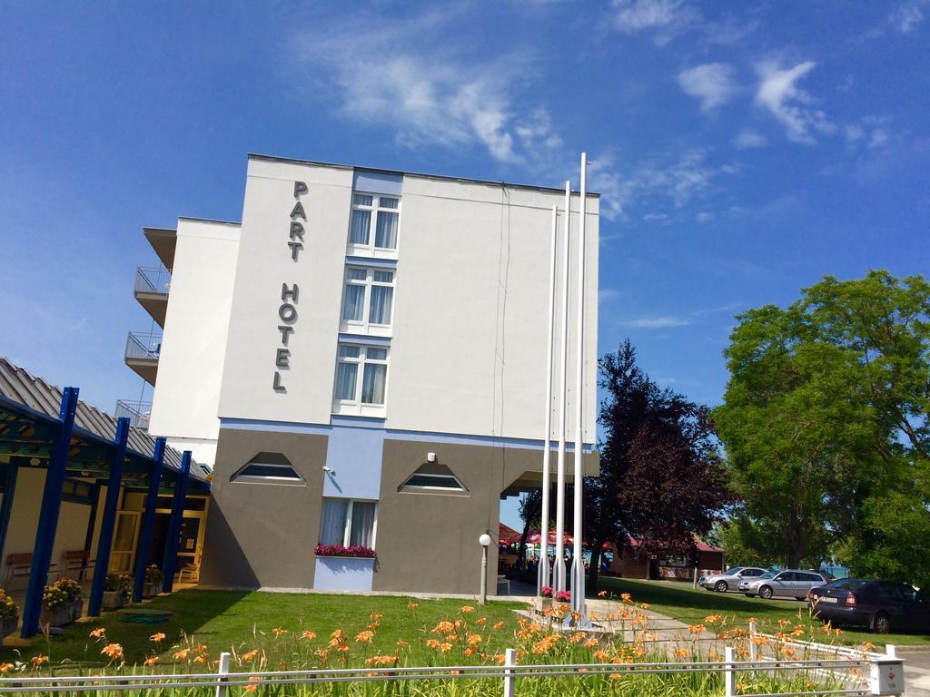 Part Hotel Siófok Exteriér fotografie