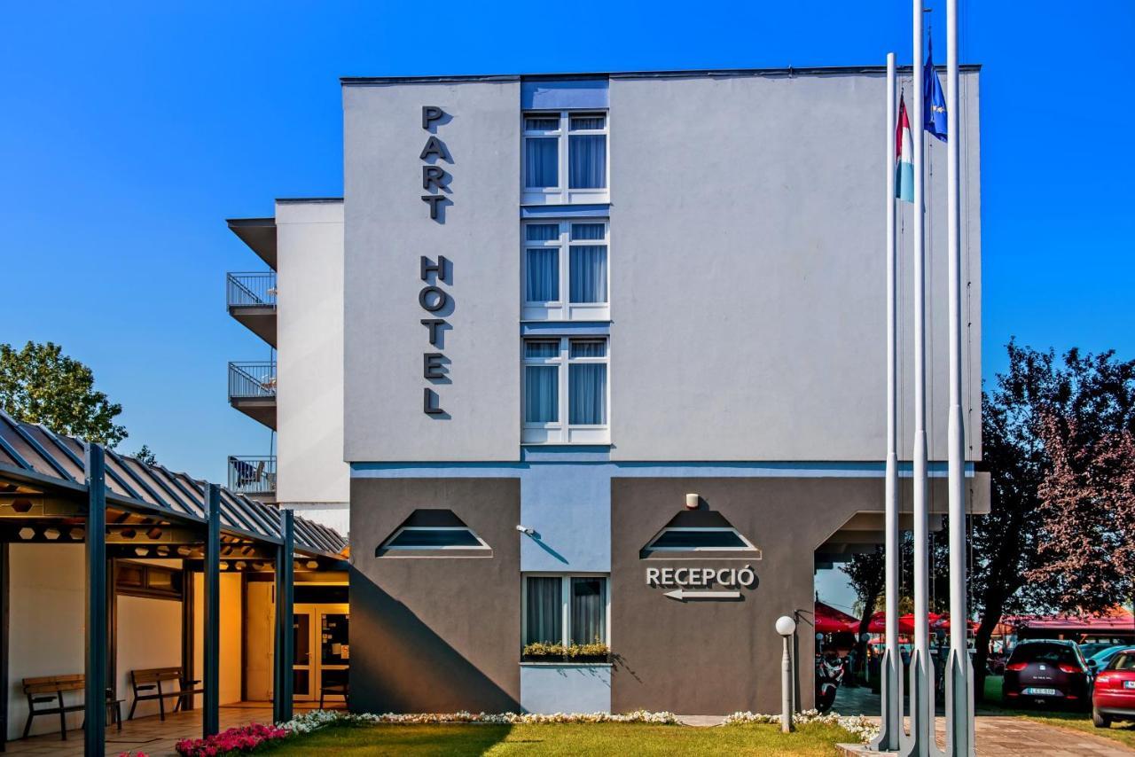 Part Hotel Siófok Exteriér fotografie